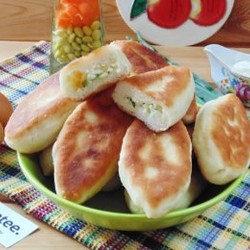 Пирожки с луком и яйцом: 10 рецептов с фото - Patee. Рецепты