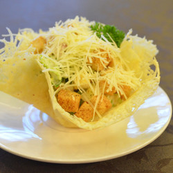 Вкусные сырные тарталетки канапе для праздничного фуршета: рецепты с фото. Тарталетки с сырной начинкой к праздничному столу: рецепты сырных соусов и салатов для начинки