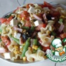 Салат с макаронами