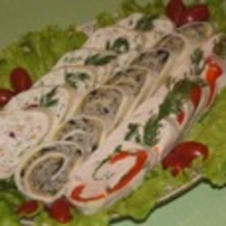 Закусочные рулетики из сулугуни