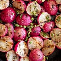 Запеченный редис с розмарином