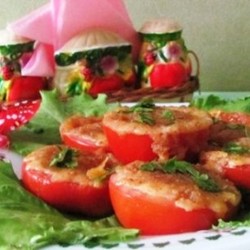 "Помидоры, запеченные с сыром в микроволновке"