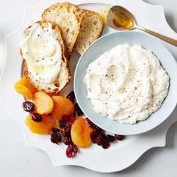 Домашняя рикотта из цельного молока