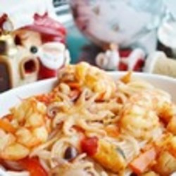 Рисовая лапша с морепродуктами