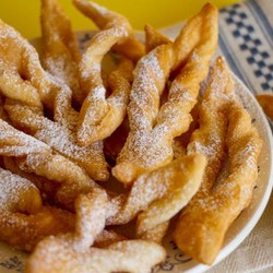 Домашний хворост: 7 простых рецептов |