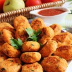 Котлеты из чечевицы и кус-куса с томатным соусом