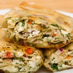 Закусочный рулет из лаваша к шашлыку готовлю в любое время года почти на все праздники, овощей не жалею