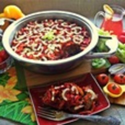 Куриная печень под овощами и гречкой