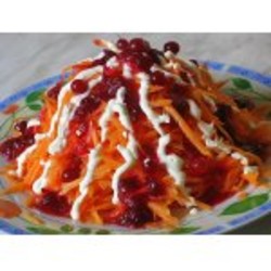 Салат Морковка с клюквой