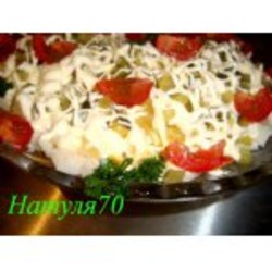 Салат с кальмарами и сулугуни