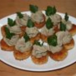 Яйца, фаршированные куриной печенью - пошаговый рецепт с фото на Повар.ру