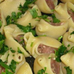 Ракушки с фаршем и соусом бешамель