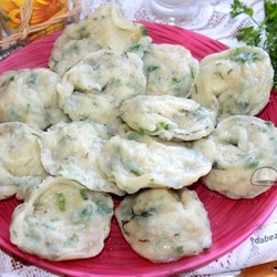 Зеленые пельмени с редиской. Рецепт зеленого теста и пельменей