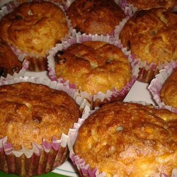 Кабачковые кексы с колбасой