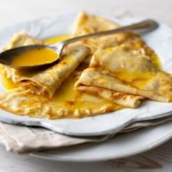 Classic crêpes suzette