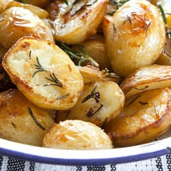 Картофель, запеченный с кожурой