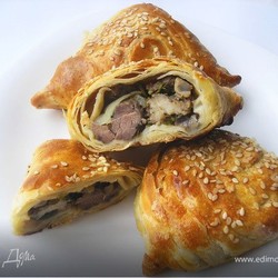 Самса слоеная. МК по приготовлению. Ингредиенты: молоко, мука, яйца куриные