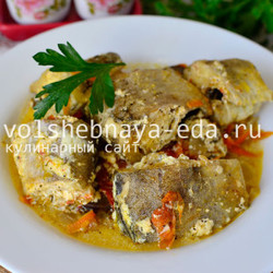 Минтай с овощами в мультиварке