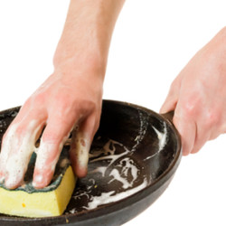 Как очистить посуду от нагара, старого жира в домашних условиях