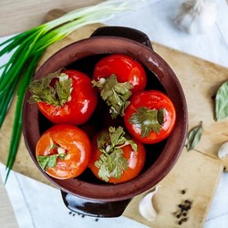 Малосольные помидоры — 8 рецептов быстрого приготовления