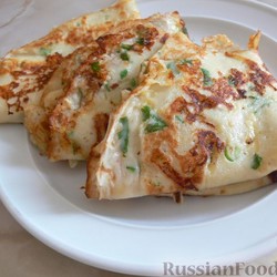 Вкусно и быстро. Сырные блины с зеленью