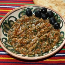 Маха бринджал - Пюре из баклажанов, шпината и помидоров - ИНДИЙСКИЕ СПЕЦИИ, магазин "Виджай" - специи, натуральная косметика, Чаванпраш, рис басмати. Доставка специй