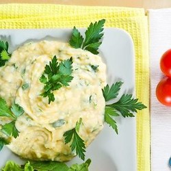 Готовим картофельное пюре, да какое — с сельдереем!