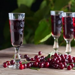 Домашняя наливка из варенья — быстро, вкусно, полезно!