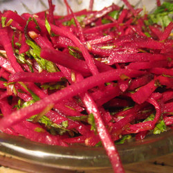 Простые салатs из сырой свеклы: вкусные рецепты от сыроедов