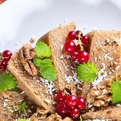 Домашняя халва из манной крупы с орехами и корицей. Рецепт