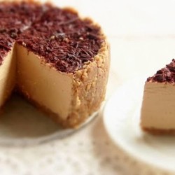 Чизкейк со сгущенкой и печеньем без выпечки: рецепт с фото