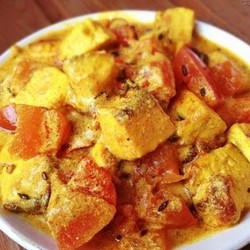 Таматар панир малай (Панир с помидорами и сметаной)