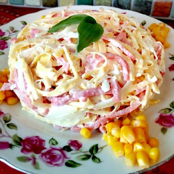 Салат "Аппетит" из яйца и колбасы - рецепт с фото пошагово