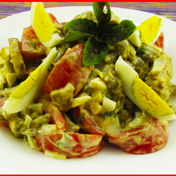 Салат из баклажанов - минимум ингредиентов, легко готовится, съедается быстро!