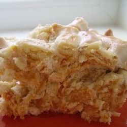 Торт из крекера Рыбки со сгущенкой и сметаной