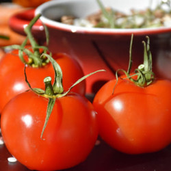 Аппетитные салаты на зиму из помидоров (с огурцами, рисом и многое другое)