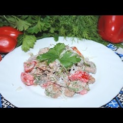Вкусно так, что невозможно остановится. Салат быстро и вкусно.