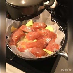 Жарю рыбу на бумаге (*☻-☻*)