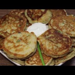 Оладьи с рыбой конс.