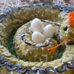 ЗМЕЯ: МАСЛИНЫ, ЛУК, МОРК., КАРТ., ЯЙЦА, ГРИБЫ