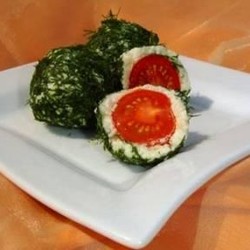 Закусочные шарики из брынзы и помидор