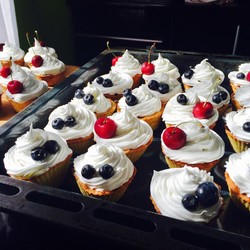 Пирожное Корзиночки с заварным белковым кремом