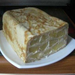 Блинный пирог с сметанно-яблочной начинкой