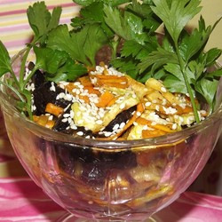 Салат с кабачками и черносливом