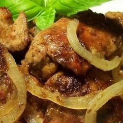 Куриная печень с луком - рецепты приготовления печени на сковороде