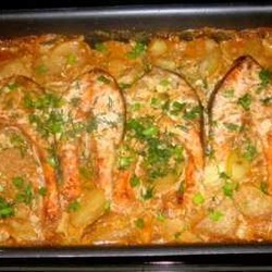 Запеченная форель с картофелем