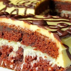 Шоколадный торт с восхитительный кремом