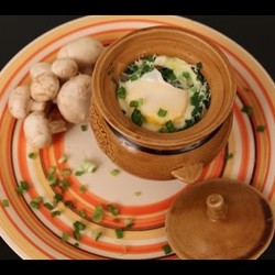 Гречка в горшочке с луком и яйцом - видео рецепт с описанием