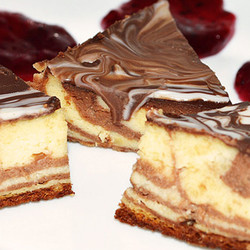 Нежная запеканка из творога с ванильно-шокаладным вкусом. Как же аппетитно!