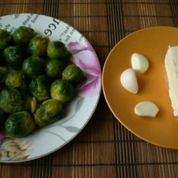 Брюссельская капуста с маслом